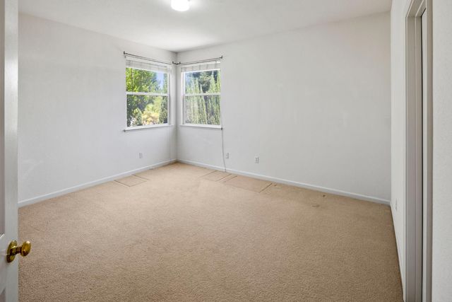 11 Loganberry Ct, Sacramento, CA 95835