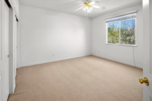 11 Loganberry Ct, Sacramento, CA 95835