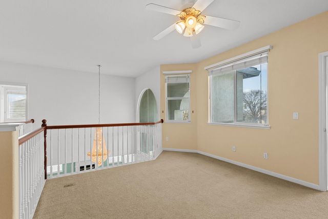 11 Loganberry Ct, Sacramento, CA 95835