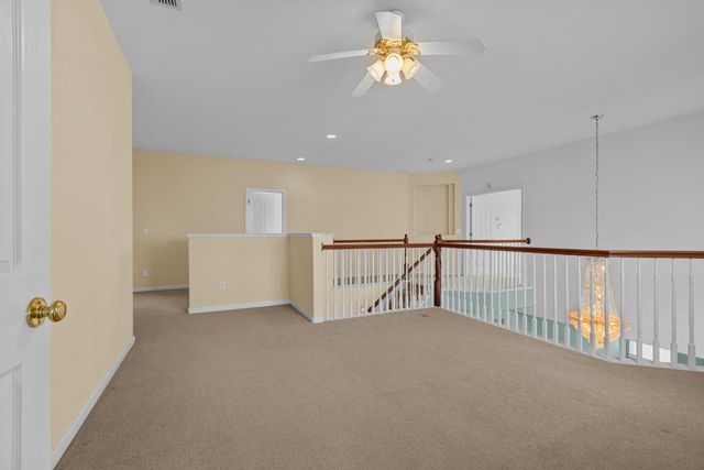 11 Loganberry Ct, Sacramento, CA 95835