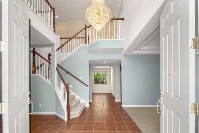 11 Loganberry Ct, Sacramento, CA 95835