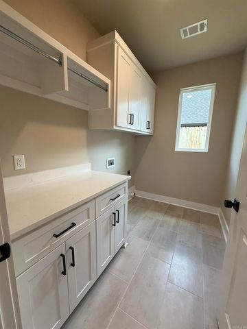 3916 Spencer Crossing Drive, Benton, AR 72019