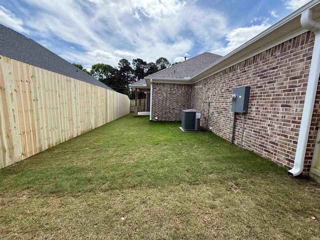 3916 Spencer Crossing Drive, Benton, AR 72019