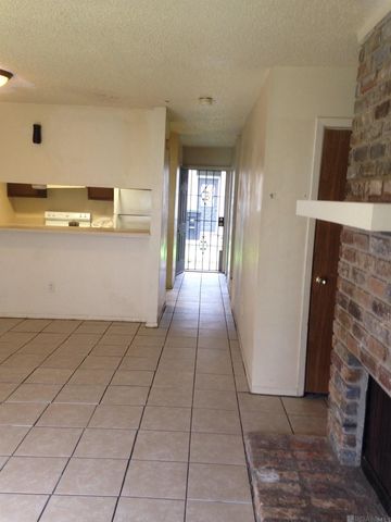 1941 Southpointe Dr, Baton Rouge, LA 70808