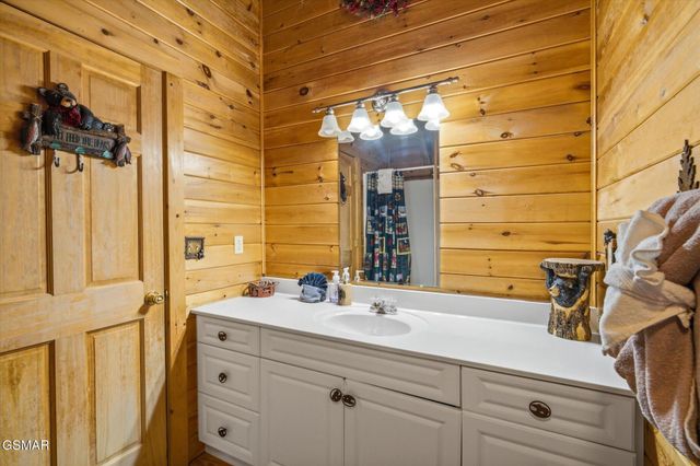 2411 Misty Shadows Drive, Pigeon Forge, TN 37862