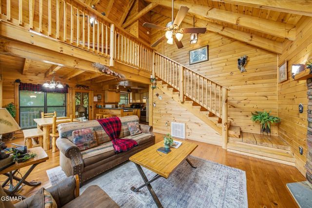 2411 Misty Shadows Drive, Pigeon Forge, TN 37862