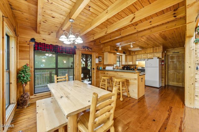 2411 Misty Shadows Drive, Pigeon Forge, TN 37862