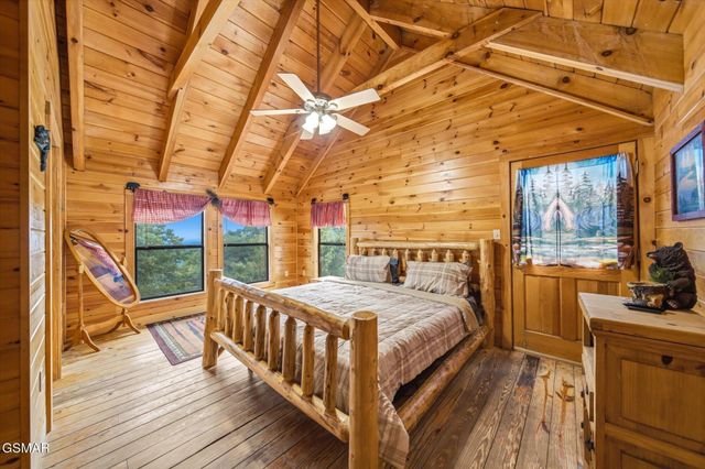 2411 Misty Shadows Drive, Pigeon Forge, TN 37862
