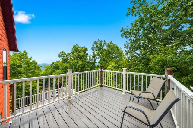 2411 Misty Shadows Drive, Pigeon Forge, TN 37862