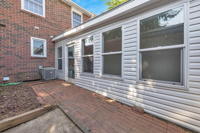 631 Simbury Street, Columbus, OH 43228