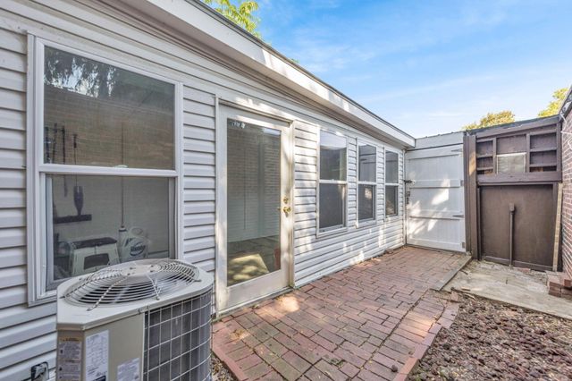 631 Simbury Street, Columbus, OH 43228
