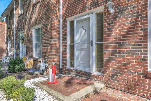 631 Simbury Street, Columbus, OH 43228