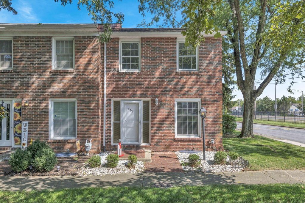 631 Simbury Street, Columbus, OH 43228