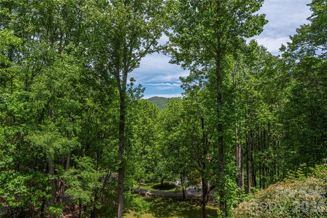 1551 Walnut Creek Road, Waynesville, NC 28786
