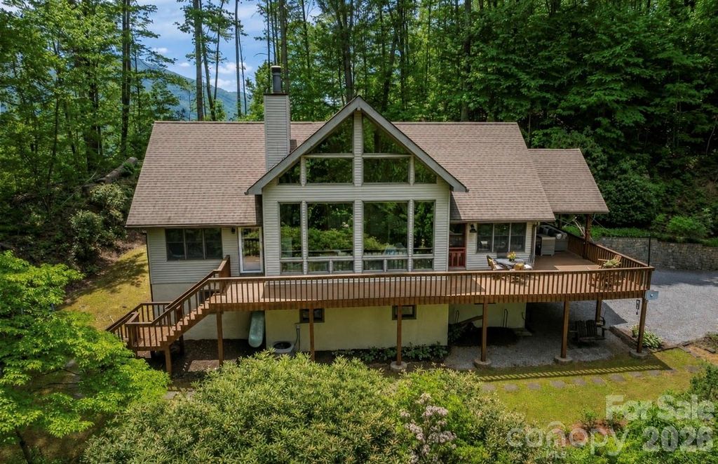 1551 Walnut Creek Road, Waynesville, NC 28786