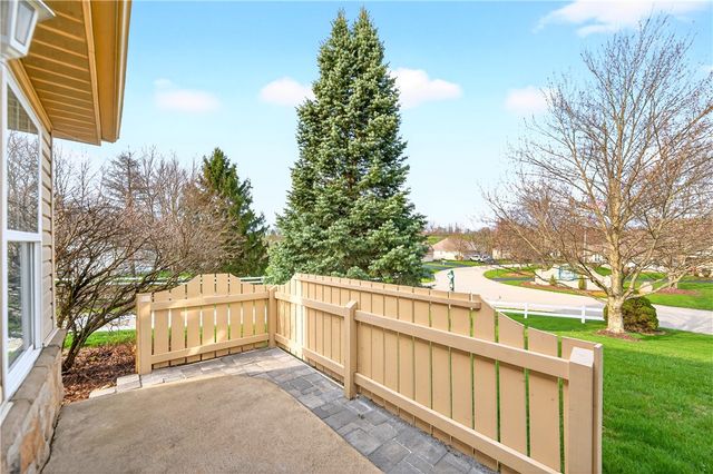 6034 Triple Crown Cir, Hempfield Twp, PA 15601