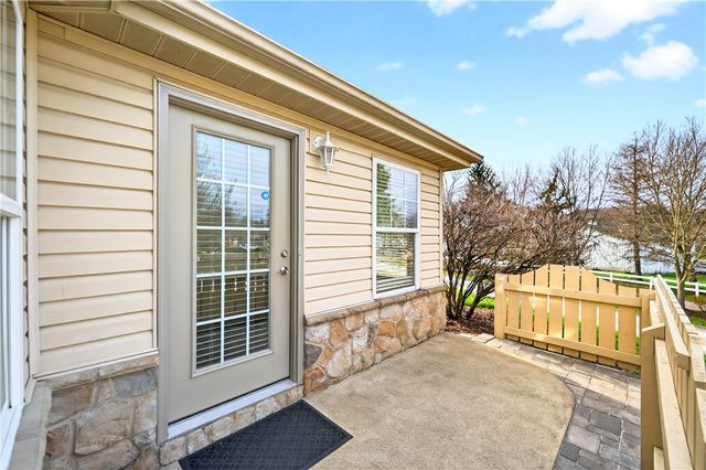 6034 Triple Crown Cir, Hempfield Twp, PA 15601