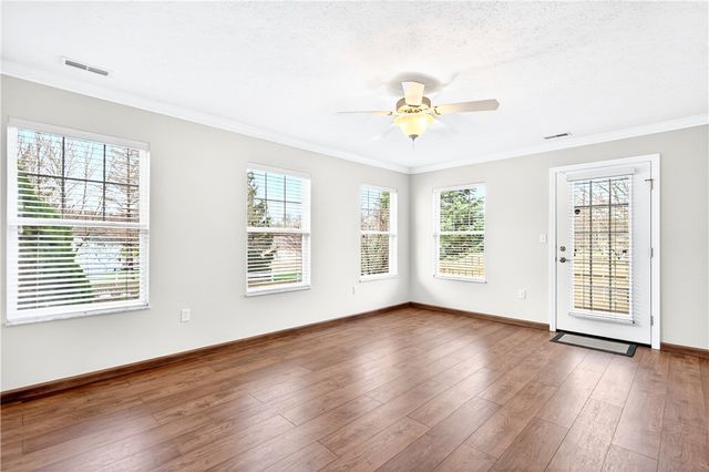 6034 Triple Crown Cir, Hempfield Twp, PA 15601