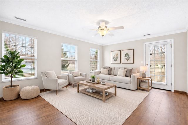 6034 Triple Crown Cir, Hempfield Twp, PA 15601