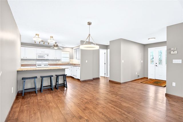 6034 Triple Crown Cir, Hempfield Twp, PA 15601