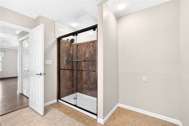 6034 Triple Crown Cir, Hempfield Twp, PA 15601