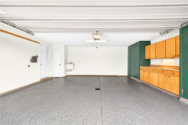 6034 Triple Crown Cir, Hempfield Twp, PA 15601