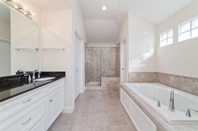 826 E 40th Street, Houston, TX 77022