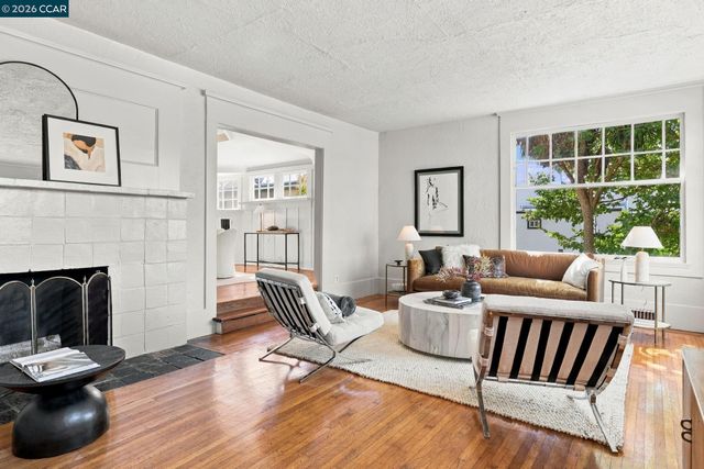 430 Adams St, Oakland, CA 94610