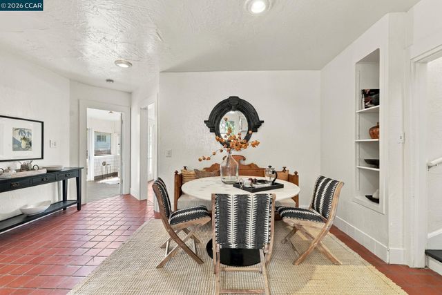 430 Adams St, Oakland, CA 94610