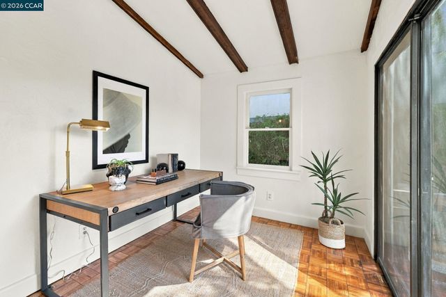 430 Adams St, Oakland, CA 94610