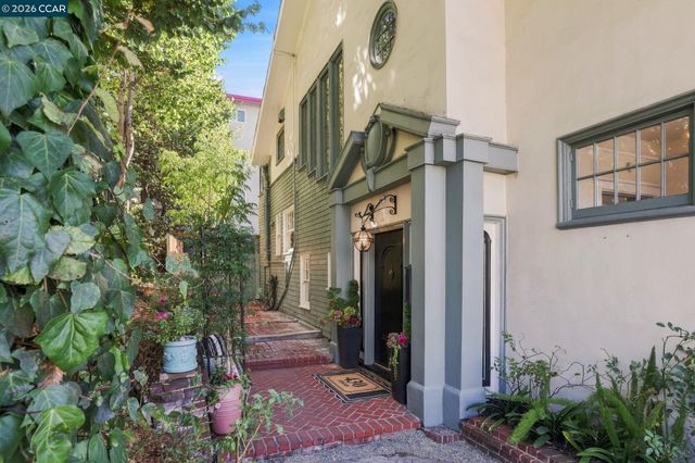 430 Adams St, Oakland, CA 94610