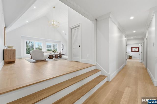 68 Grandview Avenue, Upper Saddle River, NJ 07458