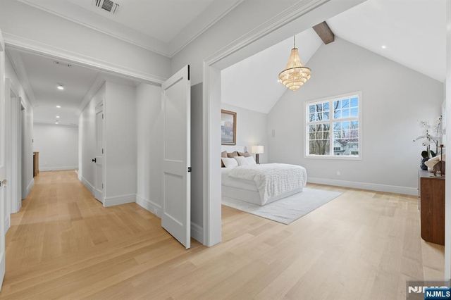 68 Grandview Avenue, Upper Saddle River, NJ 07458