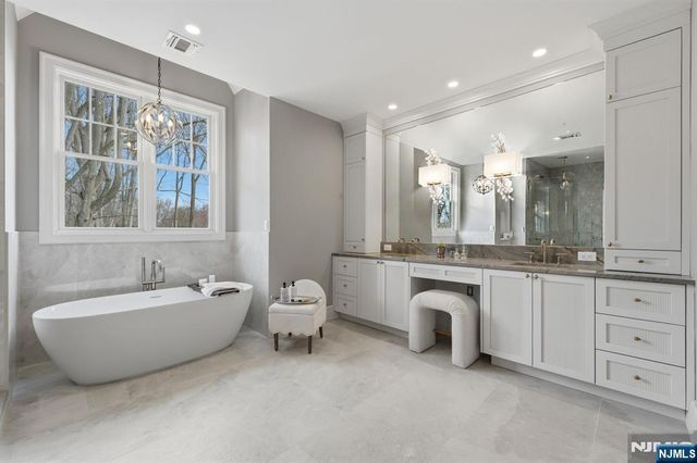 68 Grandview Avenue, Upper Saddle River, NJ 07458