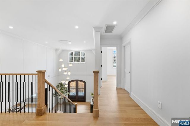 68 Grandview Avenue, Upper Saddle River, NJ 07458