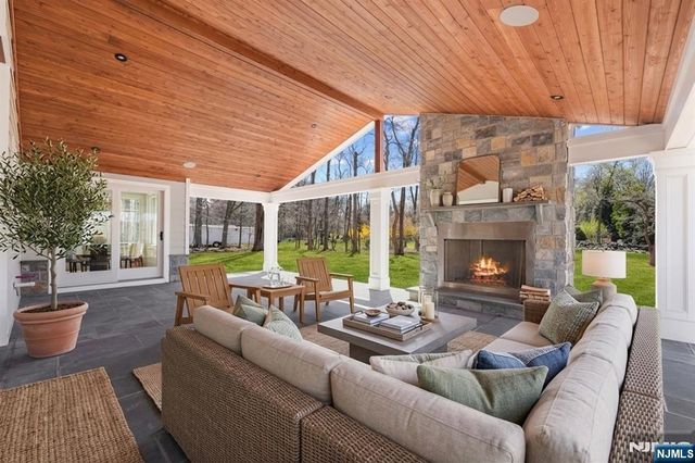 68 Grandview Avenue, Upper Saddle River, NJ 07458