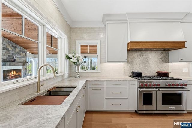 68 Grandview Avenue, Upper Saddle River, NJ 07458