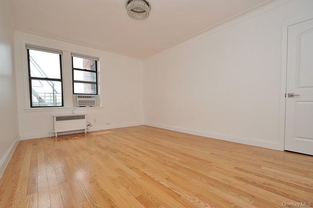 1 Broad Parkway 5R, White Plains, NY 10601
