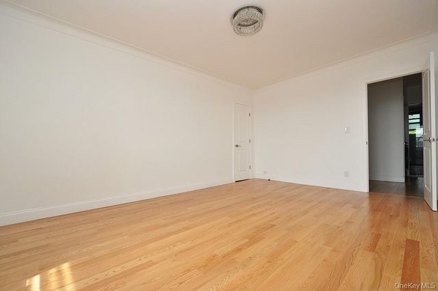 1 Broad Parkway 5R, White Plains, NY 10601