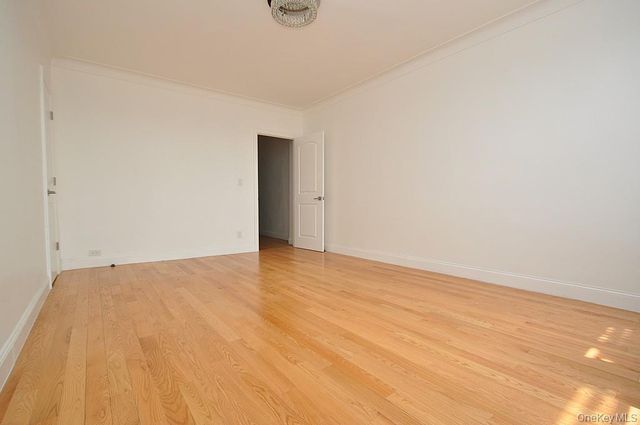 1 Broad Parkway 5R, White Plains, NY 10601