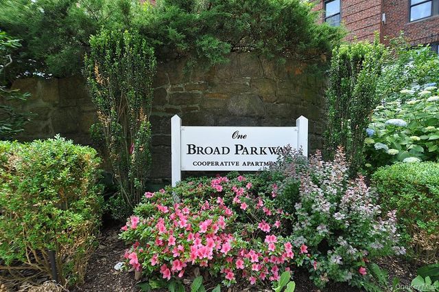 1 Broad Parkway 5R, White Plains, NY 10601
