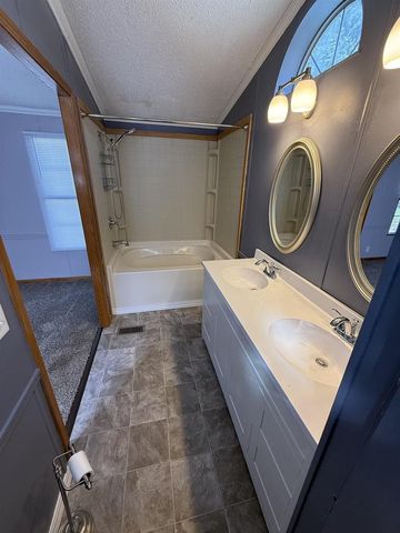 W210N11631 Pinecrest Lane, Germantown, WI 53022