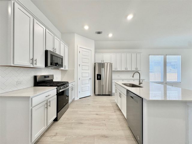 329 Tinto ST, Leander, TX 78641