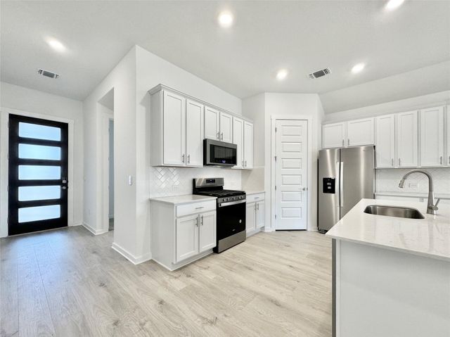 329 Tinto ST, Leander, TX 78641