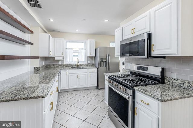 1177 LAWNTON AVE, West Deptford, NJ 08096