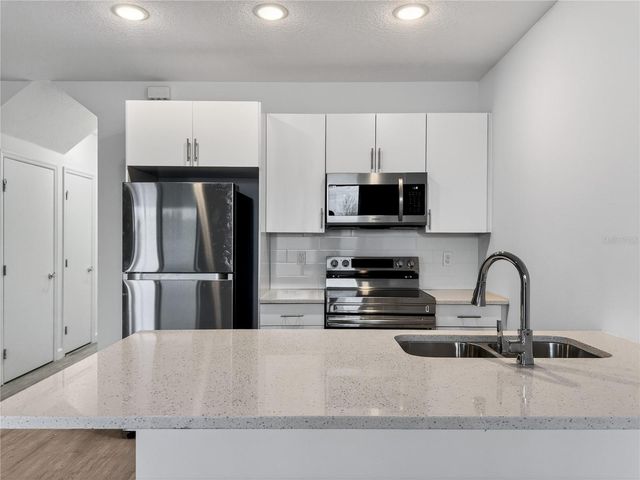 612 TRIKOMO DRIVE, Davenport, FL 33896