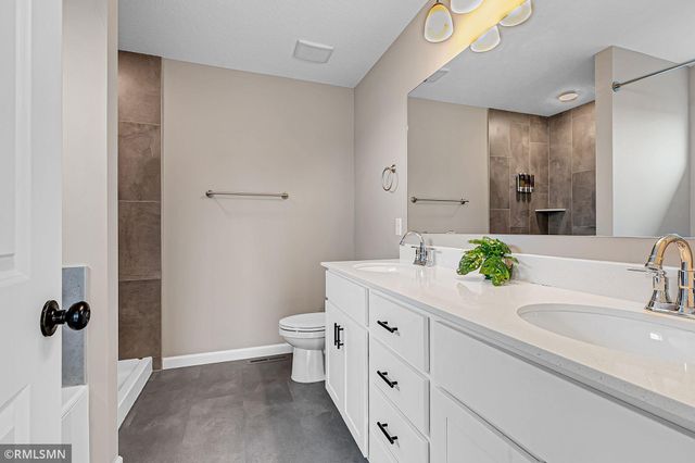 4719 6th Street NE, Saint Cloud, MN 56304