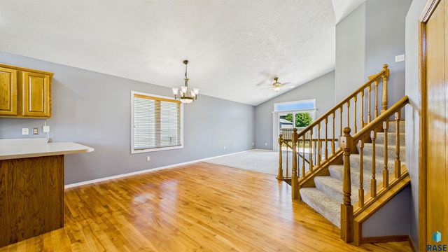 7112 S Mogen Ave, Sioux Falls, SD 57108