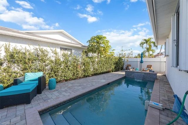 507 99th AVE N, Naples, FL 34108