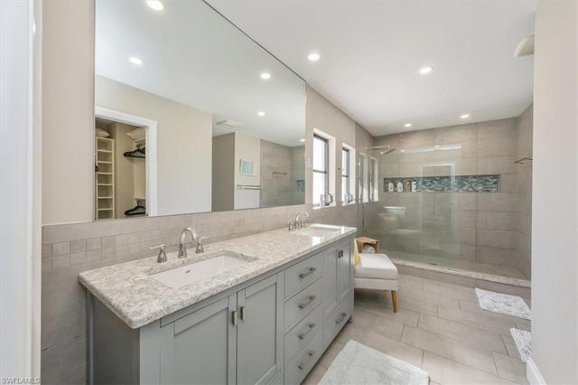 507 99th AVE N, Naples, FL 34108